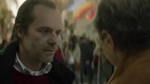 Still 5 of The Negotiator (2025) BluRay [Hindi (DD5.1) & Italian] 4K 1080p 720p & 480p Dual Audio [x264/10Bit-HEVC]