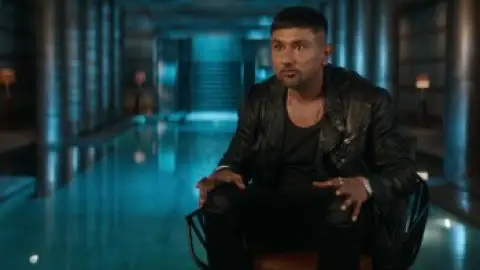 Still 1 of Yo Yo Honey Singh: Famous (2024) WEB-DL [Hindi DD5.1] 1080p 720p & 480p [x264/HEVC]