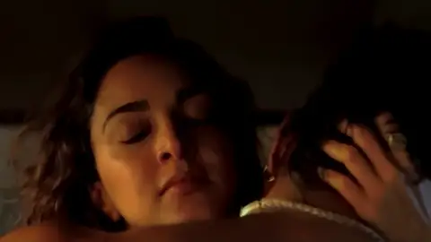 Still 5 of Toxic (2026) V2 HQ-HDTC [Hindi-Kannada-Tamil-Telugu] (LiNE) 1080p 720p & 480p Multi Audio [x264/HEVC]