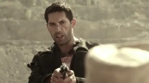 Still 6 of El Gringo (2012) BluRay [Hindi (DD2.0) & English] 1080p 720p & 480p Dual Audio [x264/10Bit-HEVC]