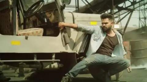 Still 1 of iSmart Shankar (2019) UNCUT DS4K WEB-DL [Hindi (ORG 5.1) & Telugu] 4K 1080p 720p & 480p Dual Audio [x264/HEVC]
