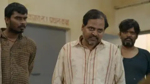 Still 4 of Panchayat (Season 3) WEB-DL [Hindi DD5.1] 4K 1080p 720p & 480p [x264/HEVC] HD | ALL Episodes [PrimeVideo Series]
