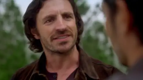 Still 4 of La Brea (Season 3) BluRay [Hindi (DD 2.0) & English] 1080p 720p & 480p x264 Dual Audio DD5.1
