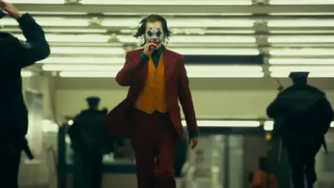 Still 7 of Joker (2019) BluRay [Hindi (ORG 2.0) + English] 4K 1080p 720p & 480p Dual Audio [x264/10Bit-HEVC]