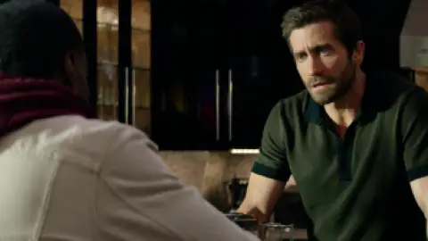Still 1 of Ambulance (2022) WEB-DL [Hindi (ORG 5.1) & English] 1080p 720p & 480p Dual Audio [x264/HEVC]