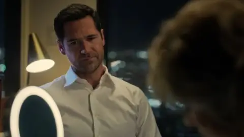Still 4 of The Lincoln Lawyer (Season 2) WEB-DL [Hindi (ORG 5.1) + English] 1080p 720p Dual Audio [HEVC 10bit/ESub] | [Part 2 ADDED!]