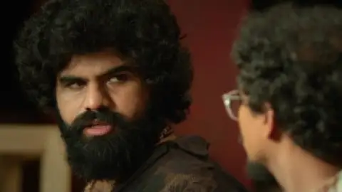 Still 7 of Mad Square (2025) WEB-DL [Hindi (DD5.1) & Telugu] 4K 1080p 720p & 480p Dual Audio [x264/HEVC]