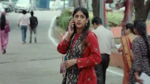Still 3 of Santhana Prapthirasthu (2025) WEB-DL [Hindi (DD5.1) & Telugu] 1080p 720p & 480p Dual Audio [x264/HEVC]