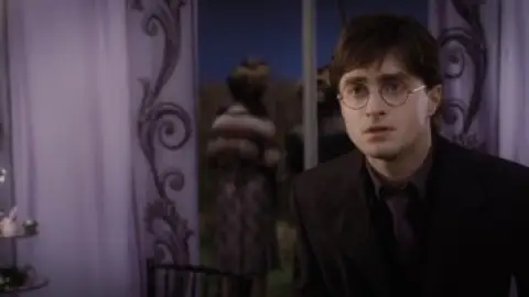 Still 2 of Harry Potter and the Deathly Hallows: Part 1 (2010) BluRay [Hindi (ORG 5.1) & English] 1080p 720p & 480p [x264/10Bit-HEVC]