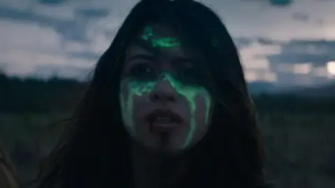 Still 6 of Prey (2022) BluRay [Hindi (DD5.1) & English] 1080p 720p & 480p Dual Audio [x264/10Bit-HEVC]