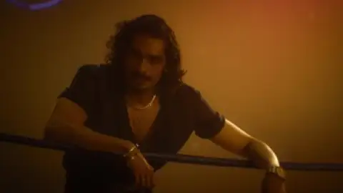 Still 7 of Chatha Pacha: The Ring of Rowdies (2026) WEB-DL [Hindi (DD5.1) & Malayalam] 4K 1080p 720p & 480p Dual Audio [x264/10Bit-HEVC]