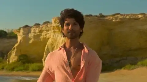 Still 3 of Cocktail 2 (2026) DS4K WEB-DL [Hindi DD5.1] 4K 1080p 720p & 480p [x264/10Bit-HEVC]