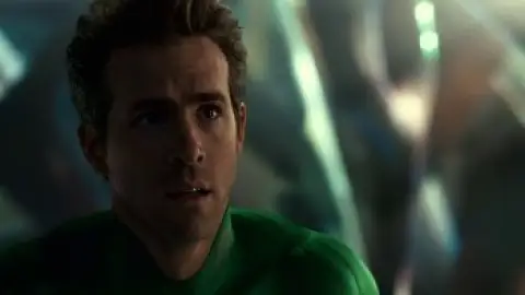 Still 2 of Green Lantern (2011) BluRay [Hindi (DD2.0) & English] 1080p 720p & 480p Dual Audio [x264/10Bit-HEVC]