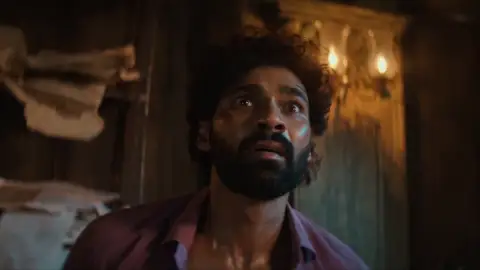 Still 8 of Kishkindhapuri (2025) DS4K WEB-DL [Hindi (DD5.1) & Telugu] 4K 1080p 720p & 480p Dual Audio [x264/HEVC]
