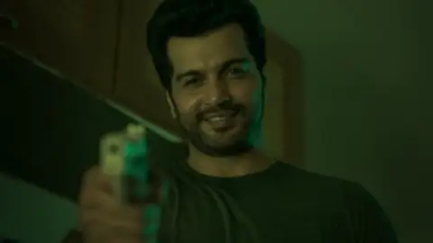 Still 2 of Etharkkum Thunindhavan (2022) WEB-DL [Hindi DD5.1] 1080p 720p & 480p [x264/HEVC] HD