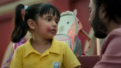 Still 2 of Baby John (2024) DS4K WEB-DL [Hindi DD5.1] 4K 1080p 720p & 480p [x264/10Bit-HEVC] | [Theatrical Cut]