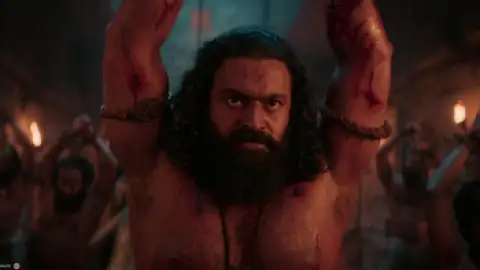 Still 1 of Kantara – A Legend Chapter: 1 (2025) DS4K WEB-DL [Hindi (DD5.1) & Kannada] 4K 1080p 720p & 480p [x264/10Bit-HEVC]