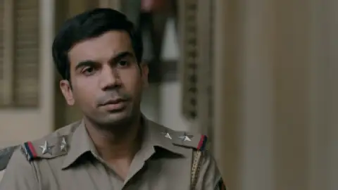 Still 2 of Talaash (2012) WEB-DL [Hindi DD5.1] 1080p 720p & 480p [x264/HEVC]