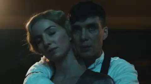Still 6 of Peaky Blinders (Season 3) BluRay [Hindi (DD2.0) & English] 1080p 720p & 480p [x264/10Bit-HEVC] | [ALL Episodes] | TV Series