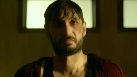 Still 5 of Radhe (2021) WEB-DL [Hindi DD5.1] 4K 1080p 720p & 480p [x264/HEVC]