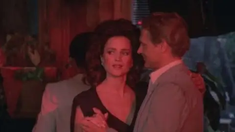 Still 3 of Miami Supercops (1985) BluRay [Hindi (DD2.0) & English] 1080p 720p & 480p Dual Audio [x264/10Bit-HEVC]