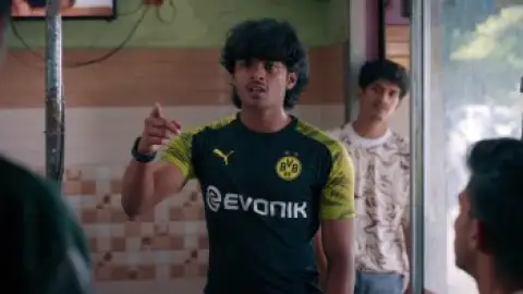 Still 2 of Alappuzha Gymkhana (2025) DS4K WEB-DL [Hindi (DD5.1) & Malayalam] 4K 1080p 720p & 480p Dual Audio [x264/10Bit-HEVC]
