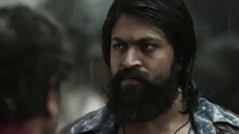 Still 1 of K.G.F: Chapter 1 (2018) WEB-DL [Hindi DD5.1] 1080p 720p 480p [x264/HEVC] ESubs HD