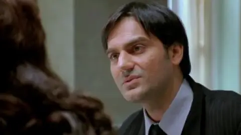 Still 7 of Bhagam Bhag (2006) BluRay [Hindi DD5.1] 1080p 720p & 480p [x264/HEVC]