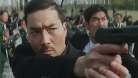 Still 7 of Remember (2022) BluRay [Hindi (ORG 5.1) & Korean] 1080p 720p & 480p Dual Audio [x264/10Bit-HEVC]