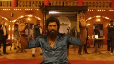 Still 7 of Mark Antony (2023) UNCUT WEB-DL [Hindi (DD5.1) & Tamil] 4K 1080p 720p & 480p Dual Audio [x264/10Bit-HEVC] | [NEW-DUB]
