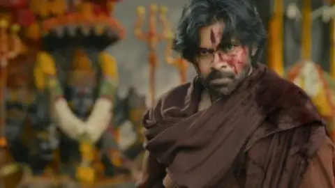 Still 5 of Hari Hara Veera Mallu (2025) WEB-DL [Hindi (DD5.1) & Telugu] 4K 1080p 720p & 480p Dual Audio [x264/10Bit-HEVC]