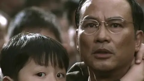Still 6 of Ip Man (2008) BluRay [Hindi (ORG 2.0) & English] 4K 1080p 720p & 480p [x264/10Bit-HEVC]