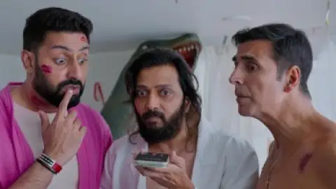 Still 4 of Housefull 5B (2025) WEB-DL [Hindi (DD5.1)] 4K 1080p 720p & 480p [x264/HEVC]