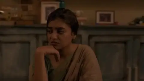 Still 2 of Sookshmadarshini (2024) DS4K WEB-DL [Hindi (ORG 5.1) & Malayalam] 4K 1080p 720p & 480p Dual Audio [x264/10Bit-HEVC]