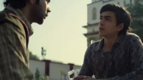 Still 5 of Guns & Gulaabs (Season 1) WEB-DL [Hindi DD5.1] 1080p 720p & 480p [x264/HEVC] HD | ALL Episodes [NetFlix Series]