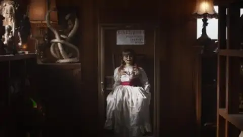 Still 8 of The Conjuring: Last Rites (2025) DS4K WEB-DL [Hindi (DD5.1) & English] 4K 1080p 720p & 480p Dual Audio [x264/10Bit-HEVC]
