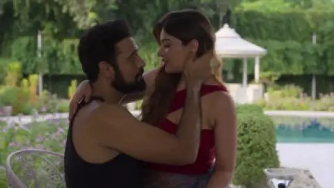 Still 4 of Moonwalk (Season 1) WEB-DL [Hindi DD5.1] 4K 1080p 720p & 480p [x264/ESubs] HD | ALL Episodes [JioCinema Series]