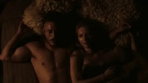 Still 2 of Vikings (Season 1) BluRay [Hindi (DD2.0) & English] 1080p 720p & 480p Dual Audio [x264/ESubs]