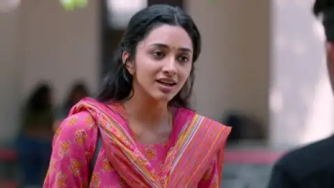 Still 3 of Maine Pyar Kiya (2025) WEB-DL [Hindi (DD2.0) & Malayalam] 4K 1080p 720p & 480p Dual Audio [x264/10Bit-HEVC]