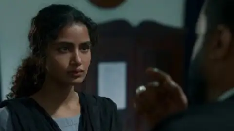 Still 6 of JSK – Janaki V vs State of Kerala (2025) WEB-DL [Hindi (DD5.1) & Malayalam] 4K 1080p 720p & 480p [x264/HEVC]