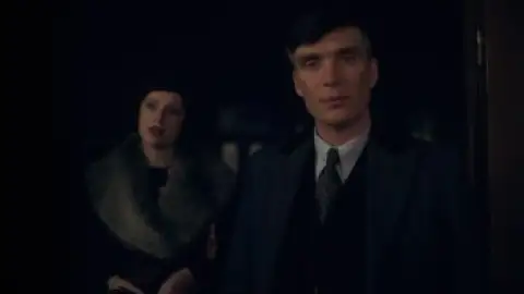 Still 5 of Peaky Blinders (Season 6) BluRay [Hindi (DD2.0) & English] 1080p 720p & 480p [x264/10Bit-HEVC] | [ALL Episodes] | TV Series