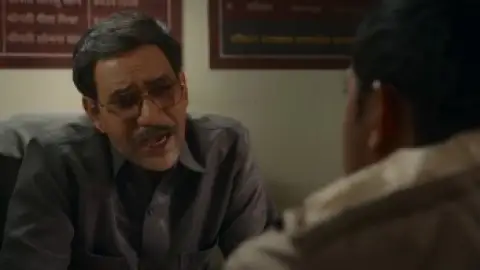Still 6 of Gram Chikitsalay (Season 2) WEB-DL [Hindi DD5.1] 4K 1080p 720p & 480p [x264/ESubs] | AMZN Series