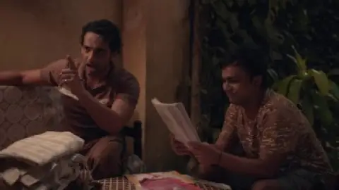 Still 4 of Gullak (Season 2) WEB-DL Hindi [DD2.0] 1080p 720p & 480p x264 | SonyLiv Series