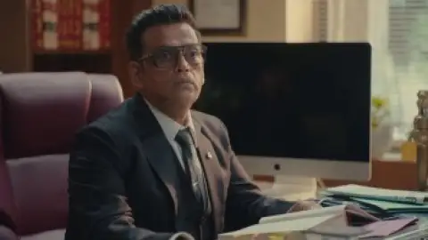 Still 1 of Maamla Legal Hai (Season 2) WEB-DL [Hindi DD5.1] 1080p 720p & 480p [x264/ESubs] | NF Series