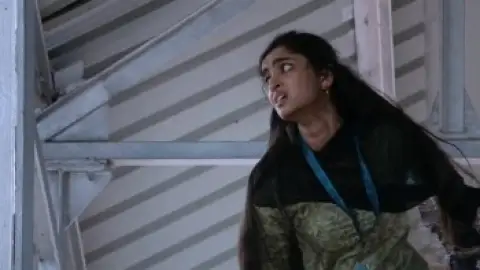 Still 5 of The Warriorr (2022) UNCUT WEB-DL Dual Audio [Hindi (ORG 2.0) + Telugu]1080p 720p & 480p x264 DD2.0