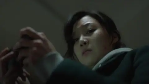 Still 8 of Door Lock (2018) BluRay [Hindi (ORG 5.1) & Korean] 1080p 720p & 480p Dual Audio [x264/10Bit-HEVC]