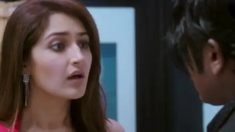 Still 4 of Junga (2018) UNCUT WEB-DL [Hindi (DD5.1) & Tamil] 1080p 720p & 480p Dual Audio [x264/HEVC]