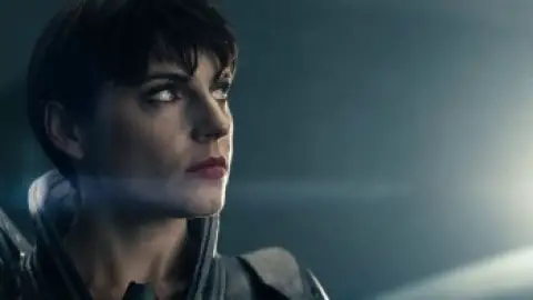 Still 5 of Man of Steel (2013) BluRay [Hindi (ORG 5.1) & English] 4K 1080p 720p & 480p [x264/10Bit-HEVC]