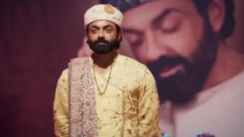 Still 4 of Aashram (Season 1) WEB-DL [Hindi DD2.0] 1080p 720p & 480p [x264/10Bit-HEVC] HD | ALL Episodes [MX Series]