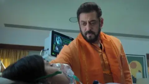 Still 6 of Sikandar (2025) DS4K WEB-DL [Hindi DD5.1] 4K 1080p 720p & 480p [x264/10Bit-HEVC]